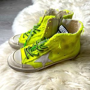 Neon yellow Golden goose sneaker